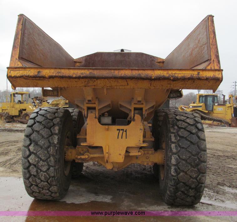 image for item E2817 1993 Volvo A30 articulated dump truck