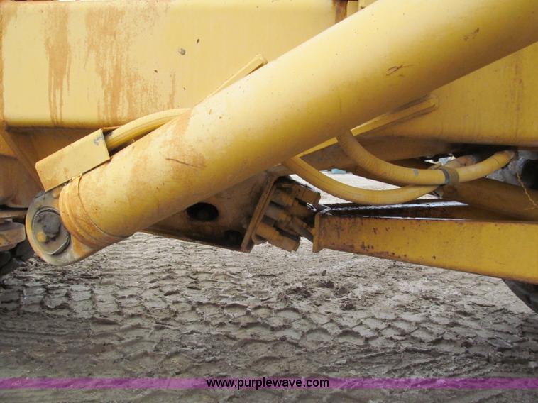 image for item E2817 1993 Volvo A30 articulated dump truck