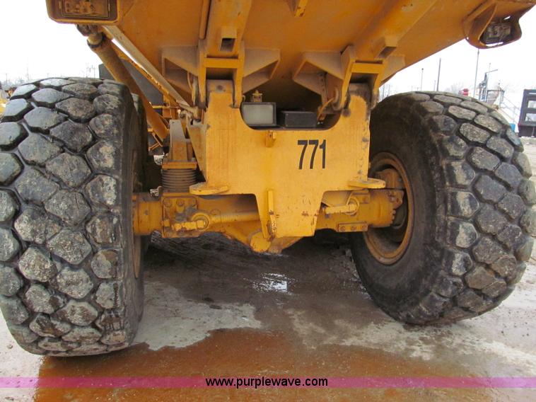 image for item E2817 1993 Volvo A30 articulated dump truck