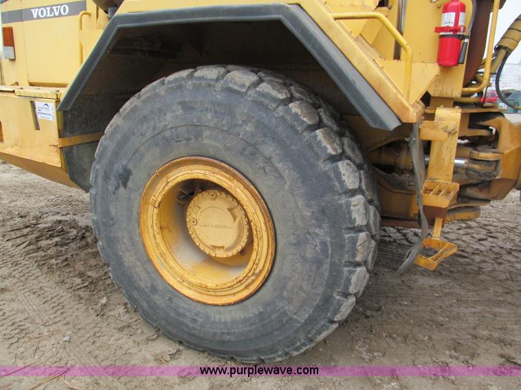 image for item E2817 1993 Volvo A30 articulated dump truck
