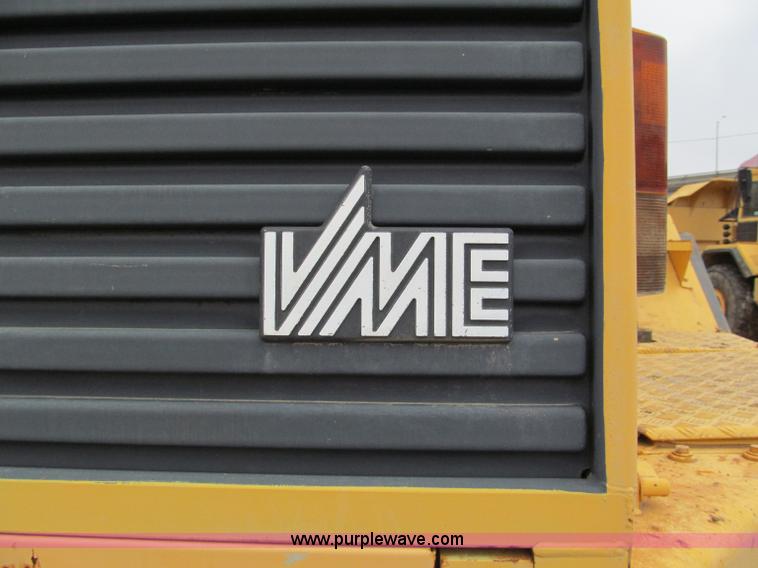 image for item E2817 1993 Volvo A30 articulated dump truck