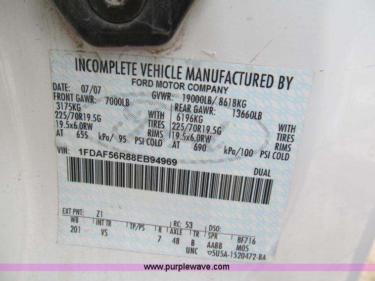 image for item E2818 2008 Ford F550 XL Super Duty box truck