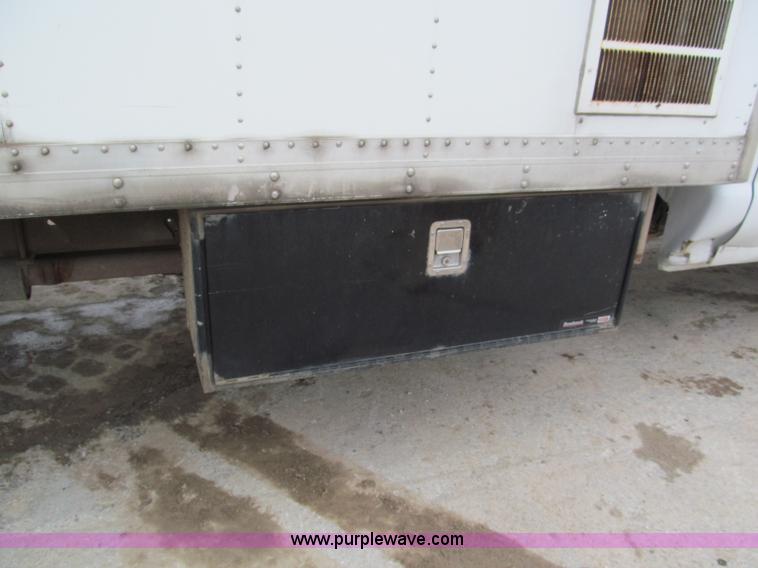 image for item E2818 2008 Ford F550 XL Super Duty box truck