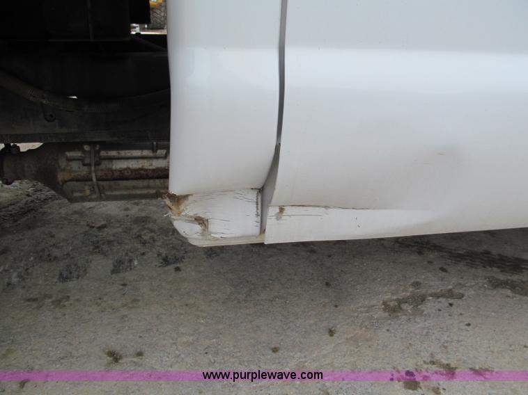 image for item E2818 2008 Ford F550 XL Super Duty box truck