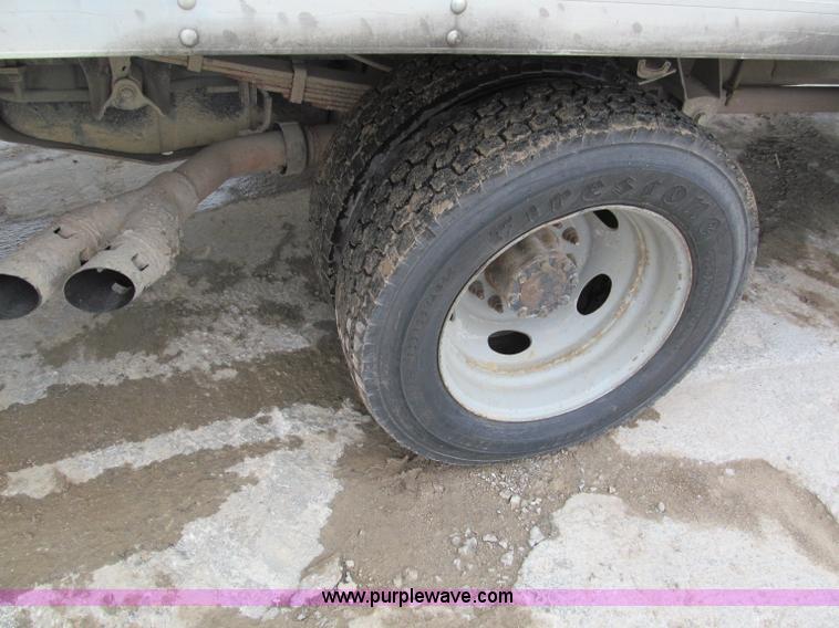 image for item E2818 2008 Ford F550 XL Super Duty box truck