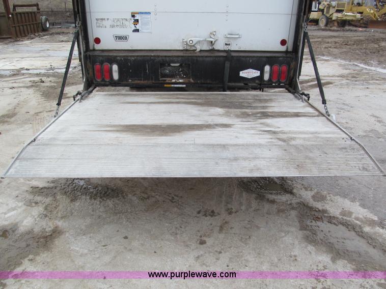 image for item E2818 2008 Ford F550 XL Super Duty box truck