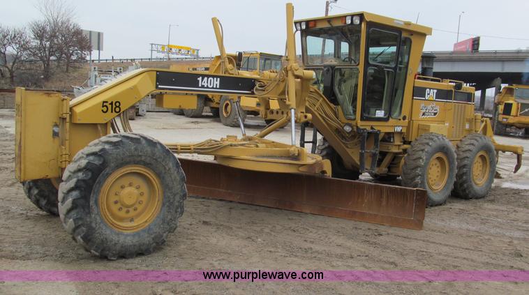 image for item E2819 2001 Caterpillar 140H VHP motor grader