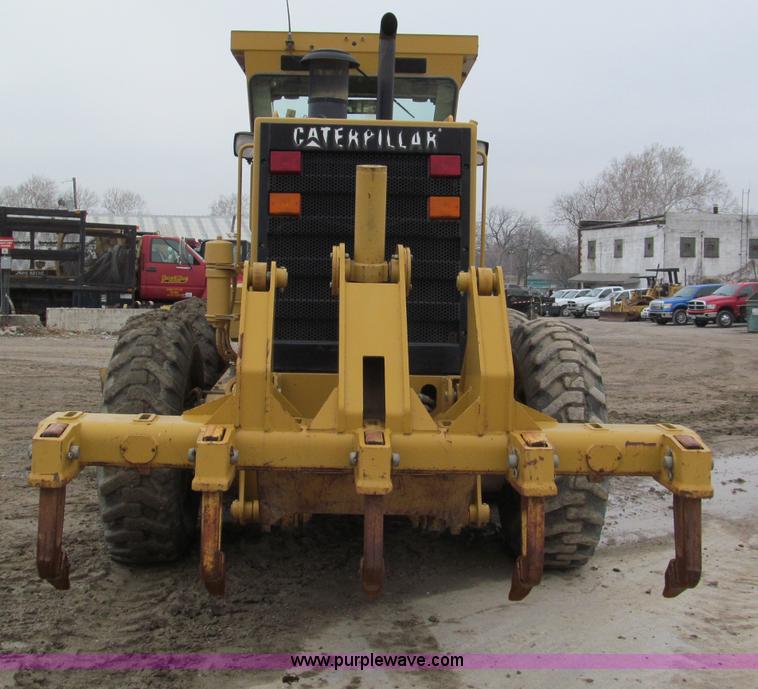 image for item E2819 2001 Caterpillar 140H VHP motor grader