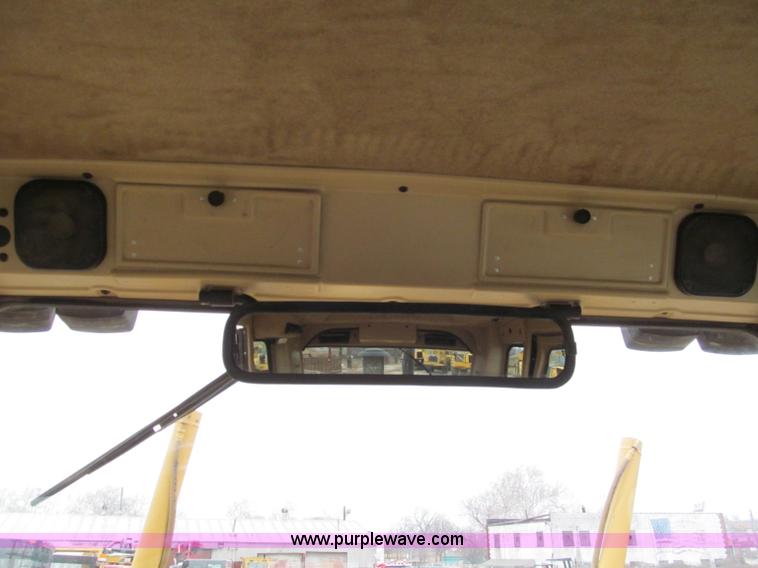 image for item E2819 2001 Caterpillar 140H VHP motor grader