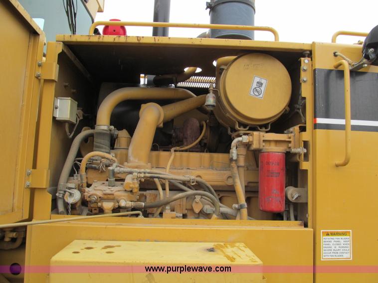 image for item E2819 2001 Caterpillar 140H VHP motor grader