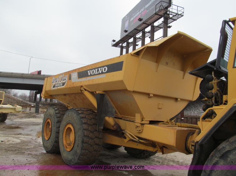 image for item E2820 1995 Volvo A35 articulated dump truck