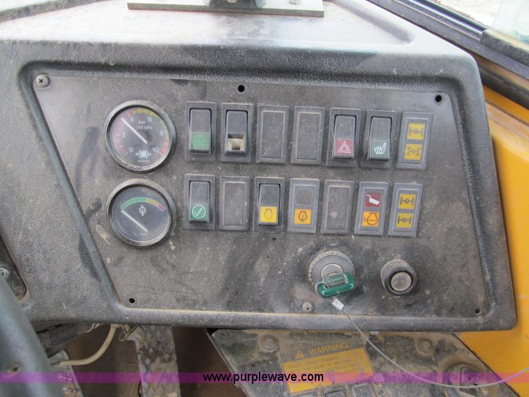 image for item E2820 1995 Volvo A35 articulated dump truck