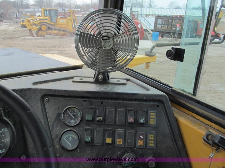 image for item E2820 1995 Volvo A35 articulated dump truck