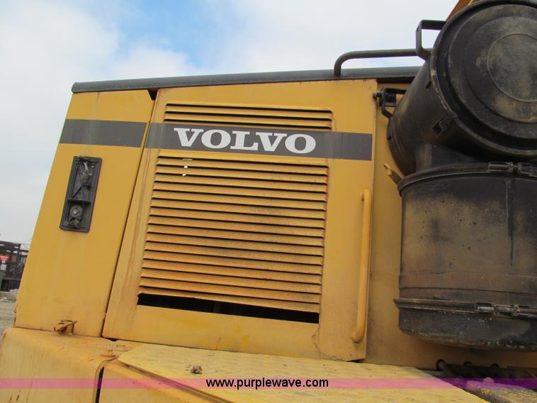image for item E2820 1995 Volvo A35 articulated dump truck