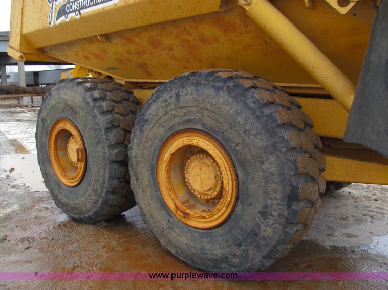 image for item E2820 1995 Volvo A35 articulated dump truck