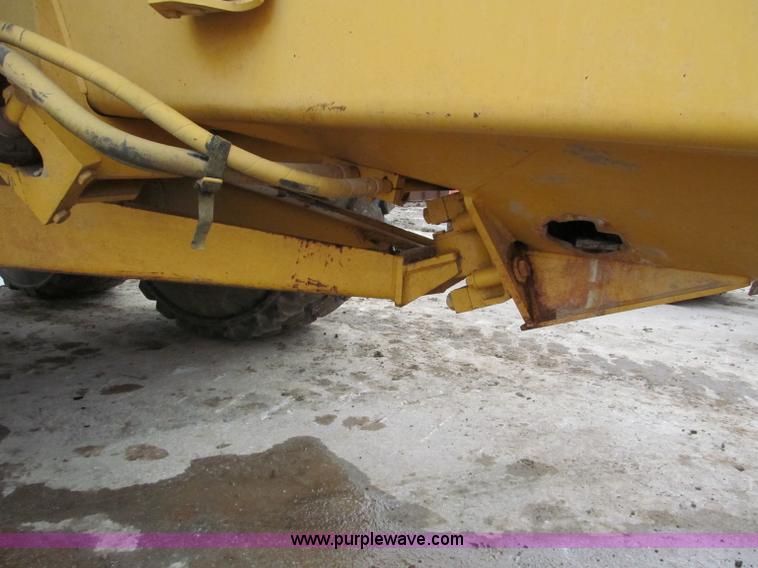 image for item E2820 1995 Volvo A35 articulated dump truck