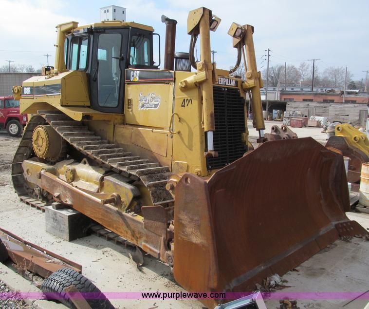 image for item E2821 1996 Caterpillar D8R dozer