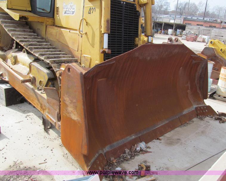 image for item E2821 1996 Caterpillar D8R dozer