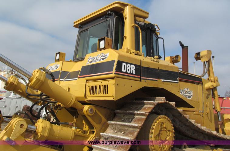 image for item E2821 1996 Caterpillar D8R dozer