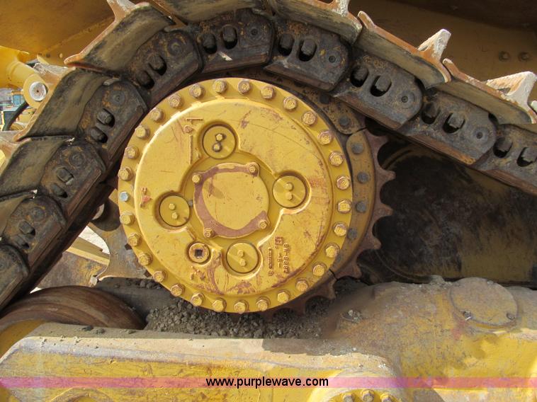 image for item E2821 1996 Caterpillar D8R dozer