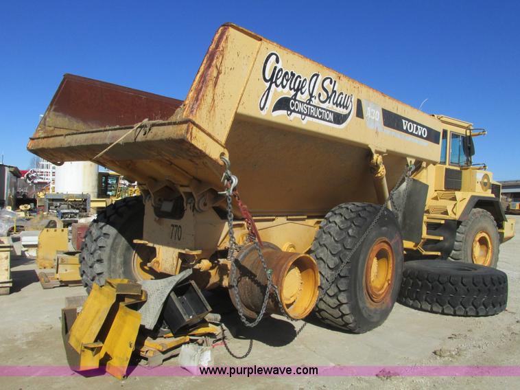 image for item E2826 1993 Volvo A30 articulated dump truck