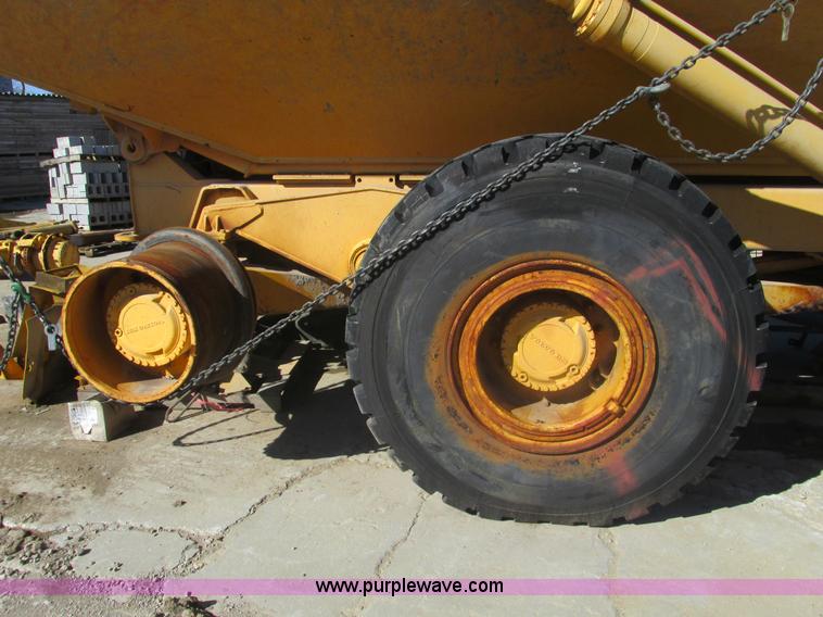 image for item E2826 1993 Volvo A30 articulated dump truck