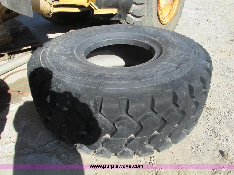 image for item E2826 1993 Volvo A30 articulated dump truck