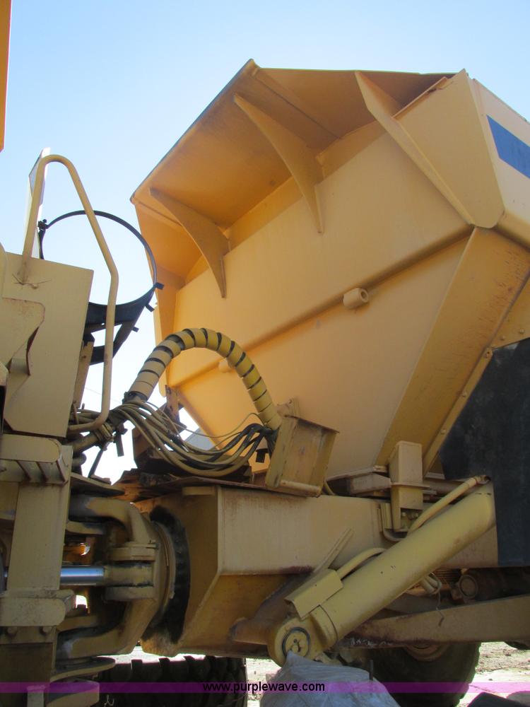 image for item E2826 1993 Volvo A30 articulated dump truck