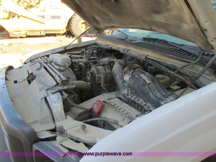 image for item E2833 2000 Ford F350 Super Duty flatbed truck