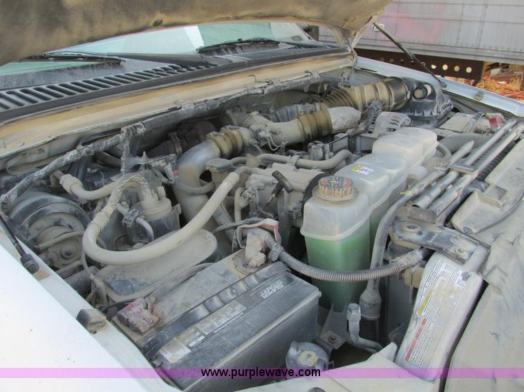 image for item E2833 2000 Ford F350 Super Duty flatbed truck