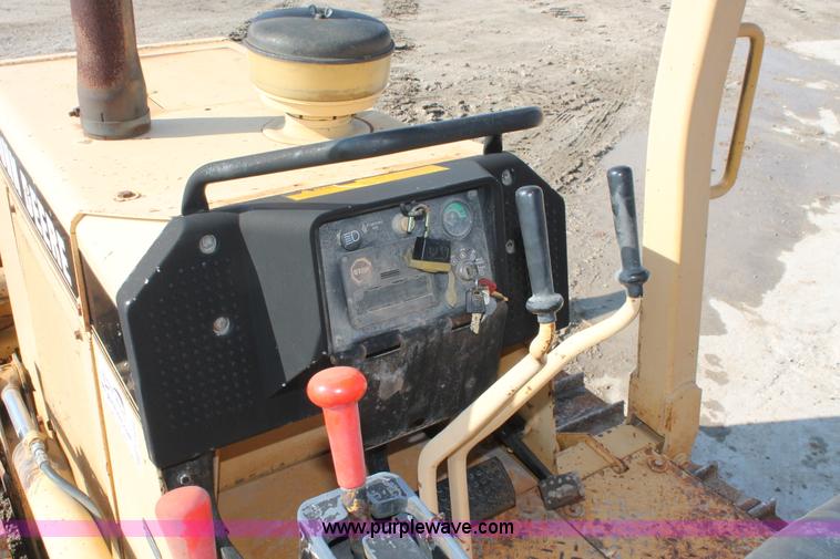 image for item E2834 1996 John Deere 450G LT Series IV dozer