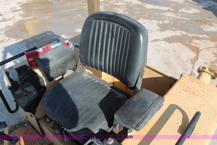 image for item E2834 1996 John Deere 450G LT Series IV dozer