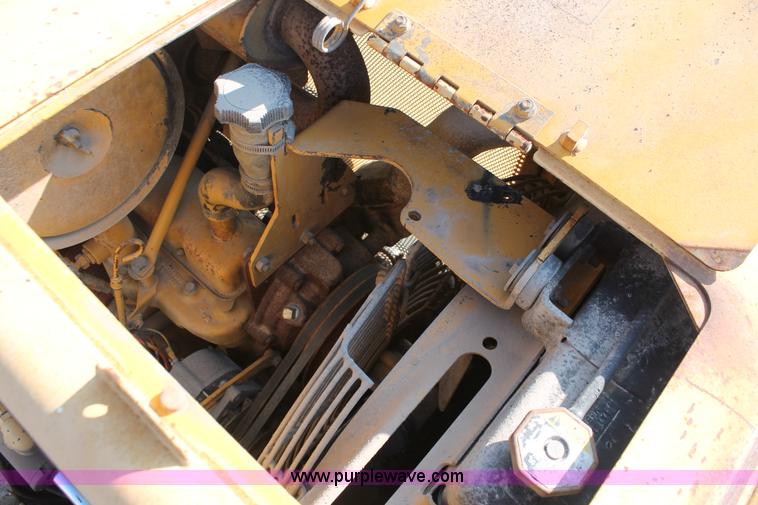 image for item E2834 1996 John Deere 450G LT Series IV dozer