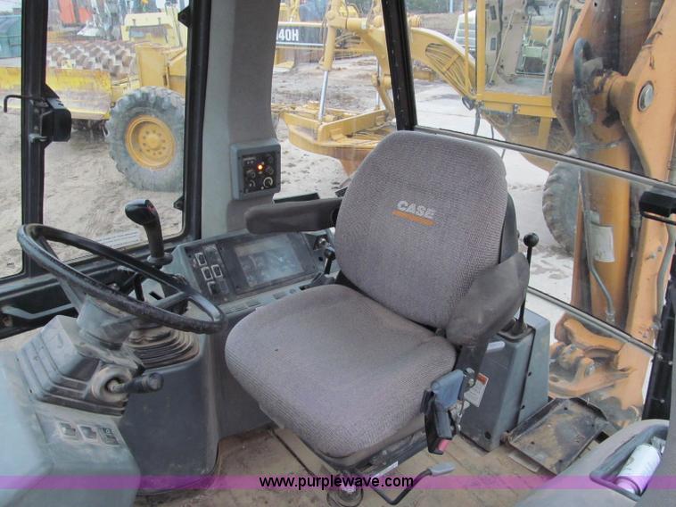 image for item E5894 1999 Case 580L Series II extendahoe backhoe