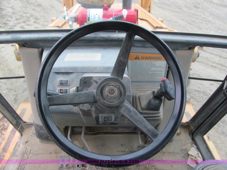 image for item E5894 1999 Case 580L Series II extendahoe backhoe