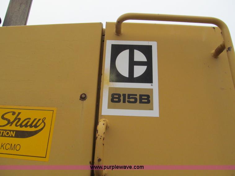image for item E5895 1984 Caterpillar 815B compactor