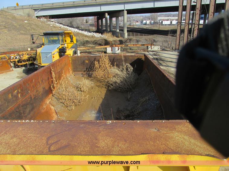 image for item F4235 1996 Volvo A35C articulating haul truck