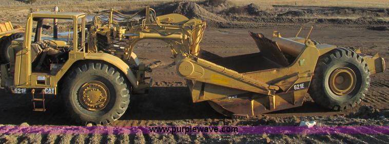 image for item F4300 1990 Caterpillar 621E wheel scraper