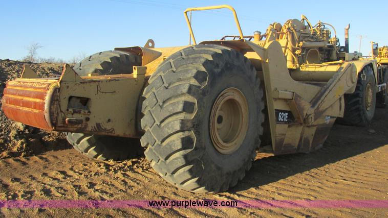 image for item F4300 1990 Caterpillar 621E wheel scraper