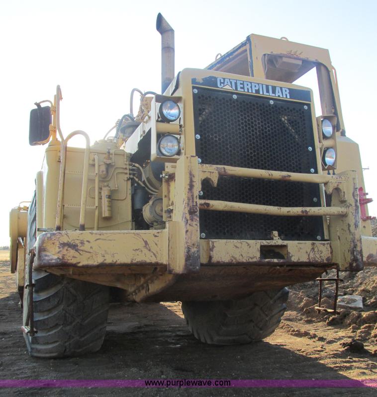 image for item F4300 1990 Caterpillar 621E wheel scraper