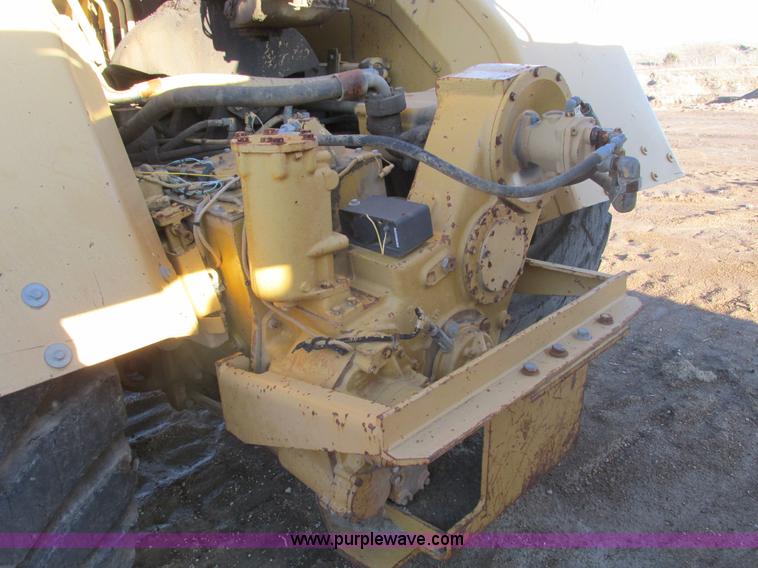 image for item F4300 1990 Caterpillar 621E wheel scraper