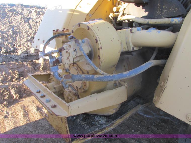 image for item F4300 1990 Caterpillar 621E wheel scraper