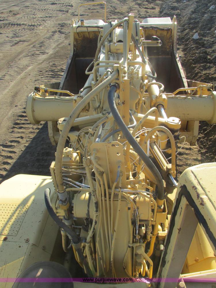 image for item F4300 1990 Caterpillar 621E wheel scraper
