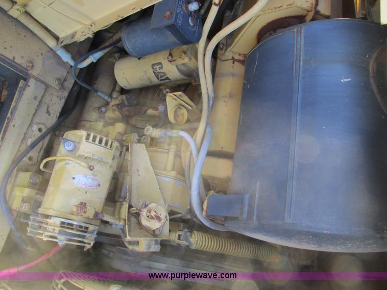 image for item F4300 1990 Caterpillar 621E wheel scraper