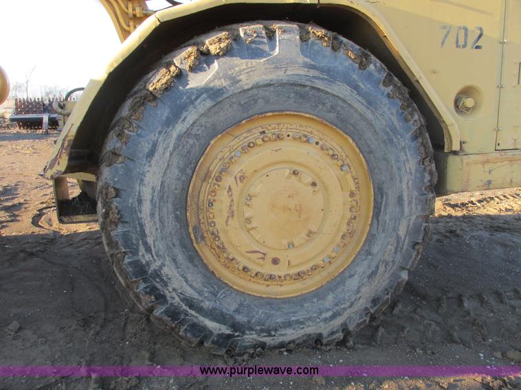 image for item F4301 1980 Caterpillar 621B wheel scraper