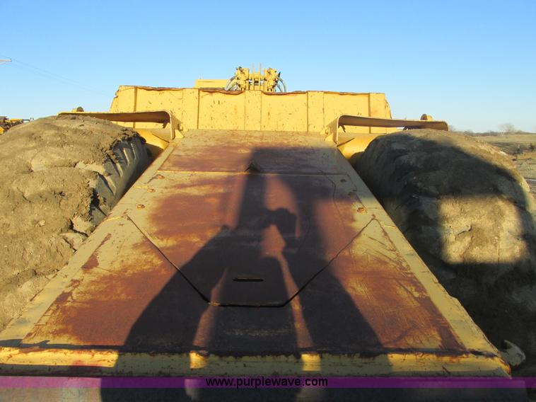 image for item F4301 1980 Caterpillar 621B wheel scraper