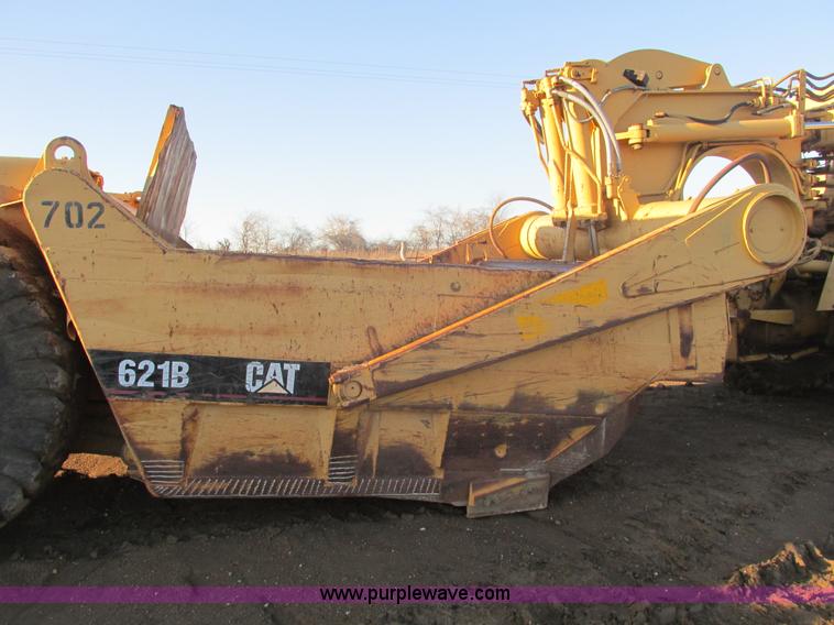 image for item F4301 1980 Caterpillar 621B wheel scraper