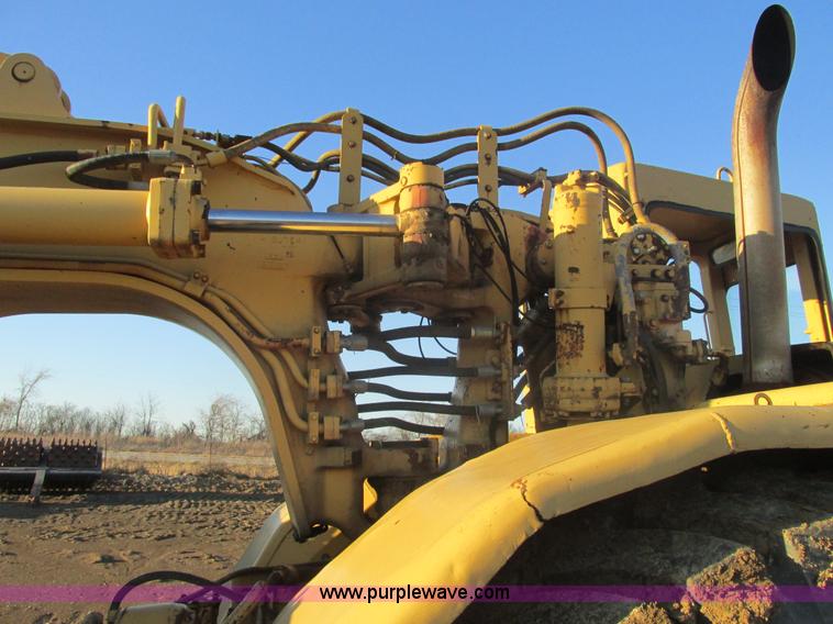 image for item F4301 1980 Caterpillar 621B wheel scraper