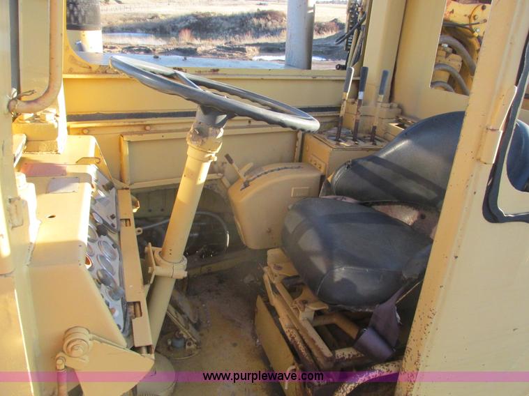 image for item F4301 1980 Caterpillar 621B wheel scraper