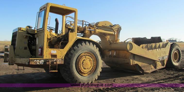 image for item F4302 1974 Caterpillar 621B wheel scraper